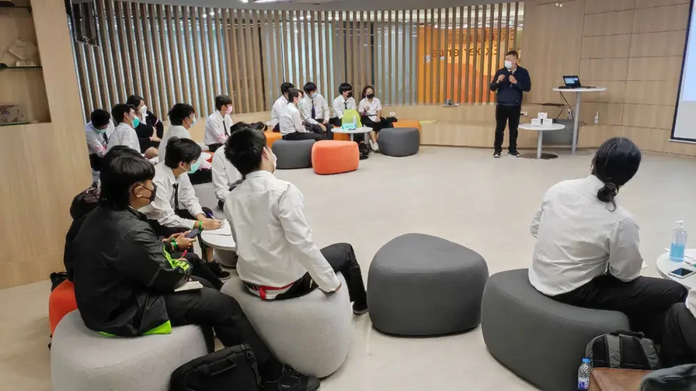 Welcomed Professors And Students From The Faculty Of Science And Information Technology, Thonburi University