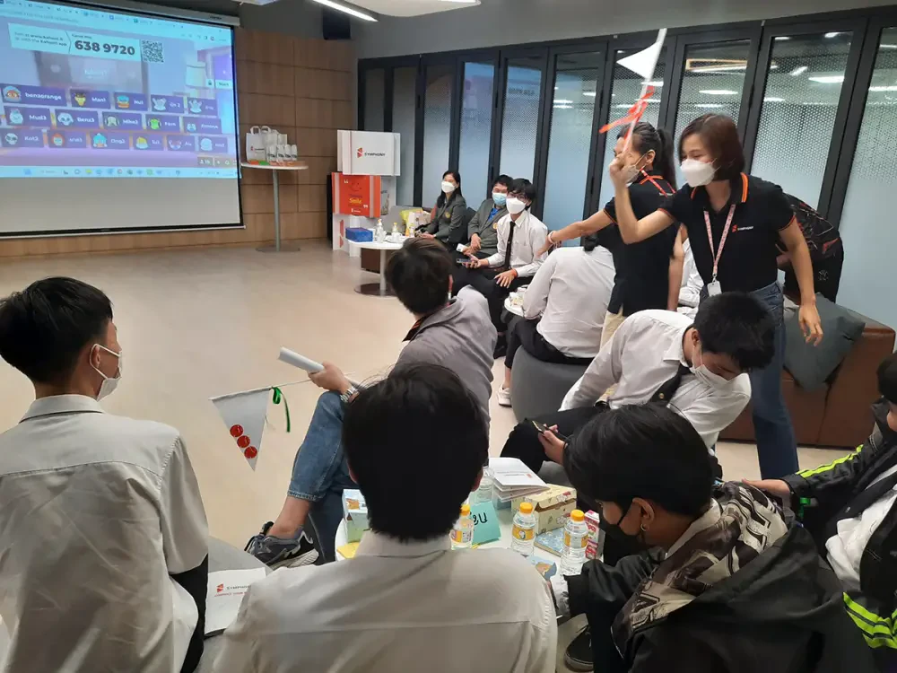 Welcomed Professors And Students From The Faculty Of Science And Information Technology, Thonburi University