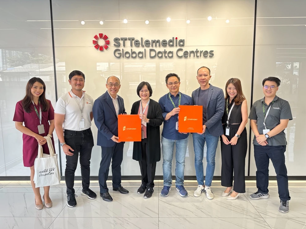 Welcoming the New Year with Joy and Gratitude from Symphony Communication