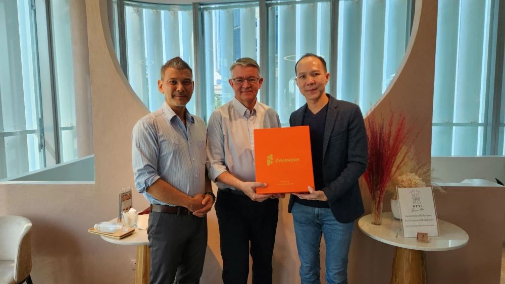 Welcoming the New Year with Joy and Gratitude from Symphony Communication